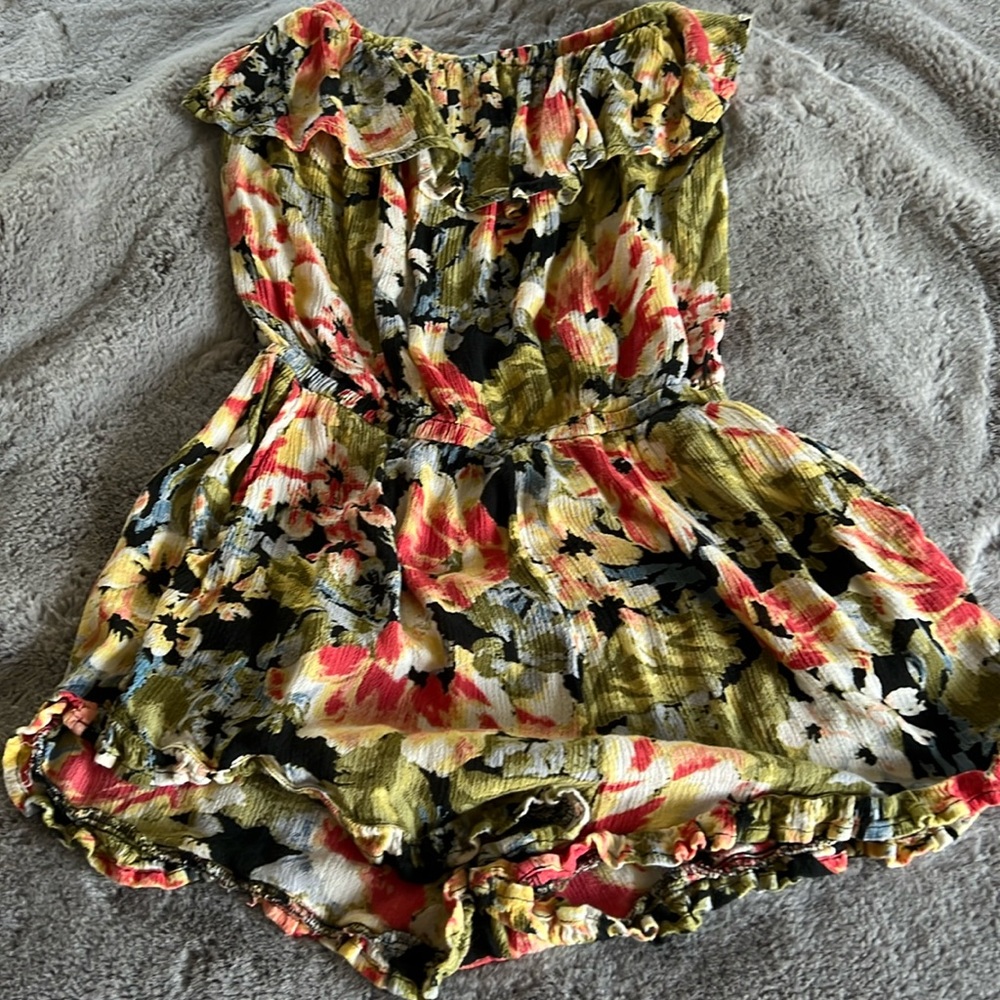 Billabong Gauze Romper - Picture 1 of 3